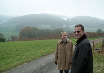 Bilder der Wiese und der Umgebung des neuen Rebberges in der Klus